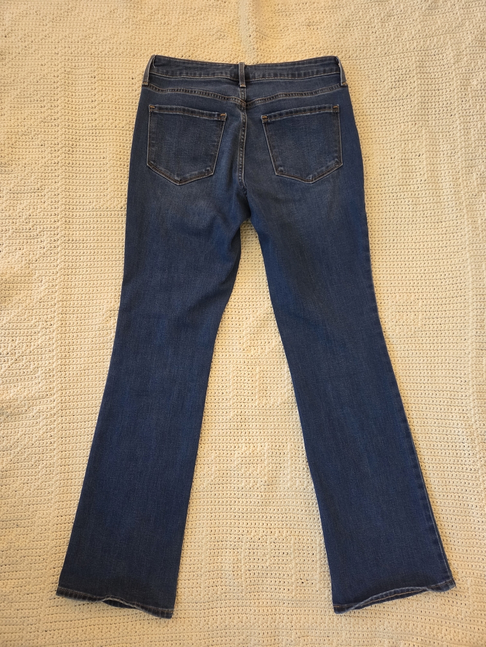Old Navy Women's Size 6 Bootcut Jeans - Picture 4 of 4
